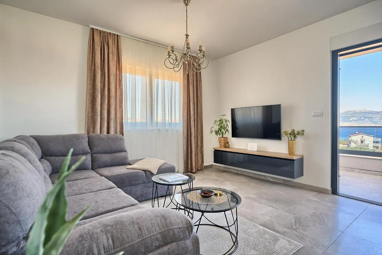 Apartment Doris' Place - Sea View Flat Close To Beach Slatine Croatia